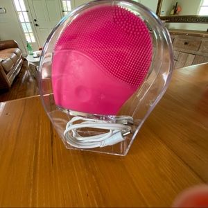 SOLO Mio - Sonic Facial Brush & Massager